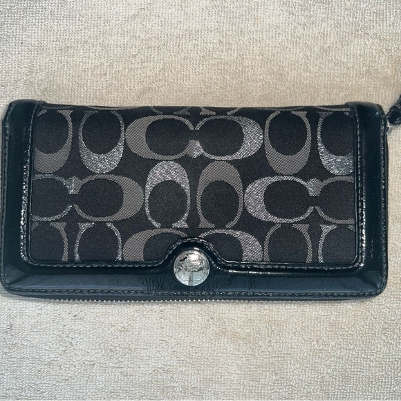Coach Accordion Wallet - Picture 1 of 11